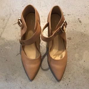 Ivanka Trump Nude Pumps